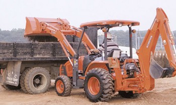 CroppedImage350210-Kubota-L39-2015.jpg