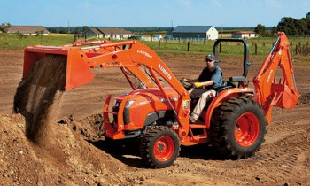 CroppedImage350210-Kubota-L4600-2015.jpg