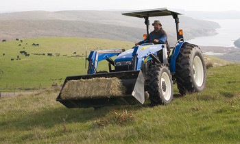 CroppedImage350210-newholland-611TL-frontloaderattachment.jpg